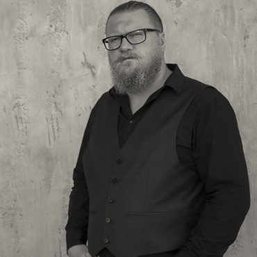 hilarowicz500x500-370x370.jpg